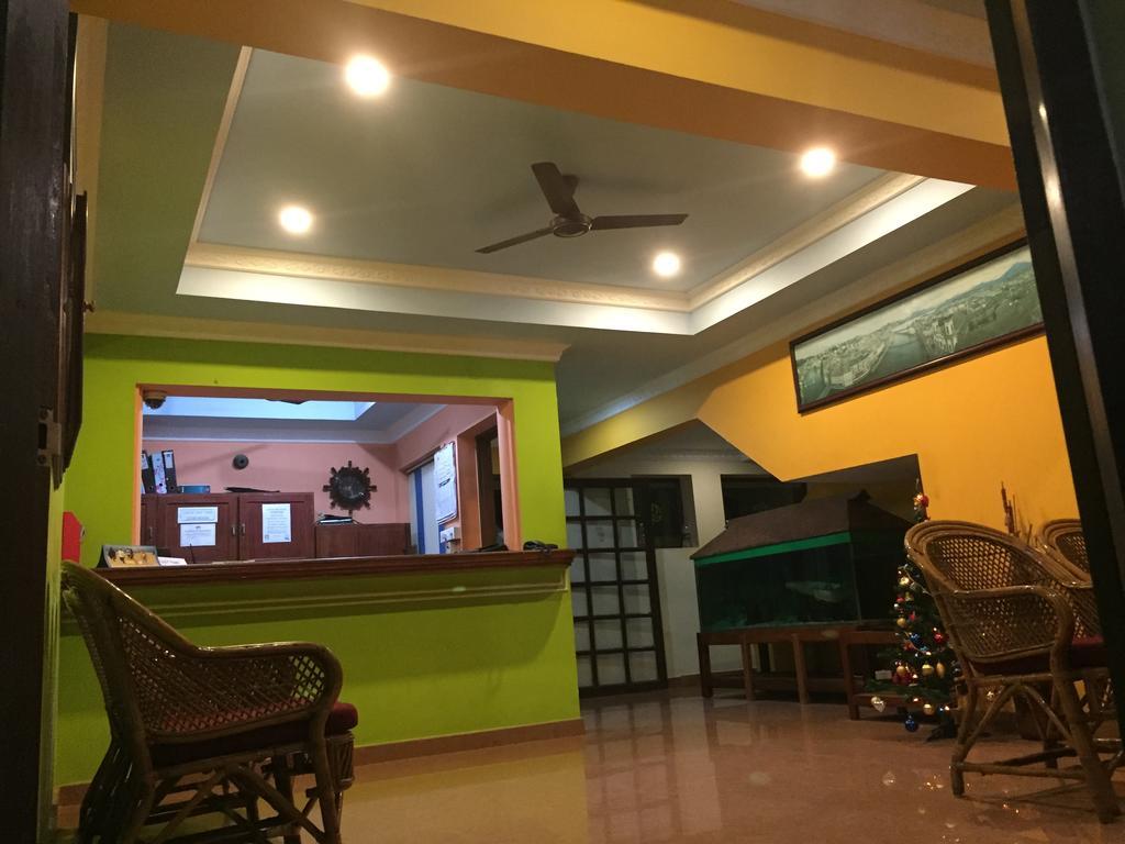 Hotel Thushara Ковалам Екстериор снимка