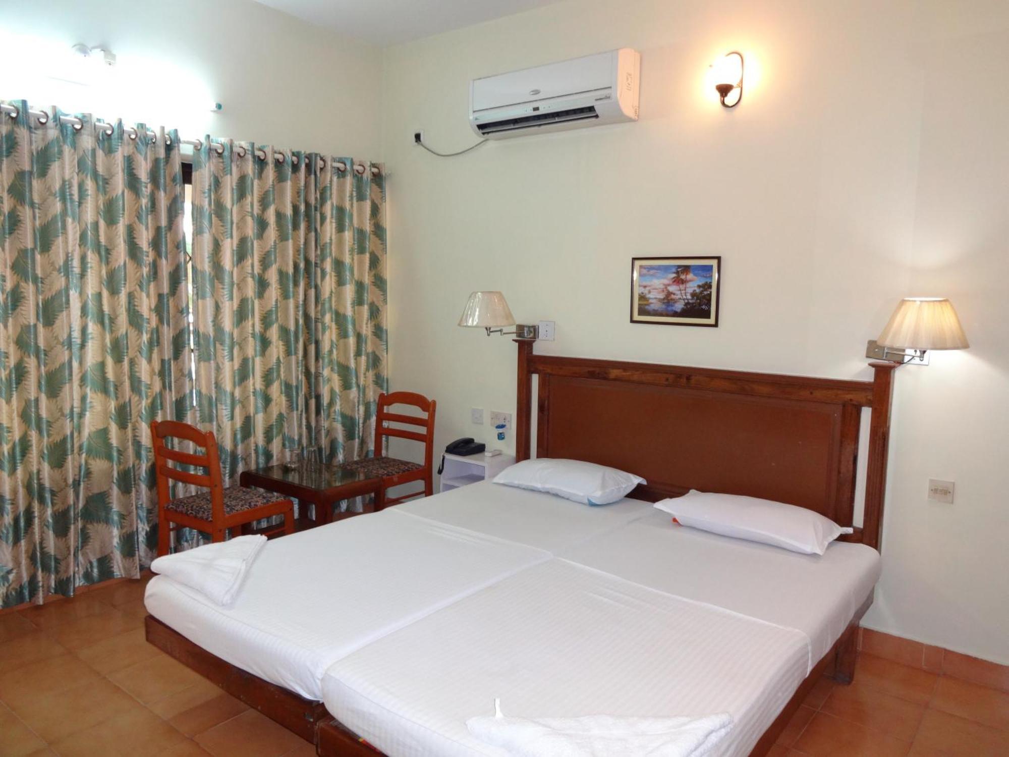 Hotel Thushara Ковалам Екстериор снимка