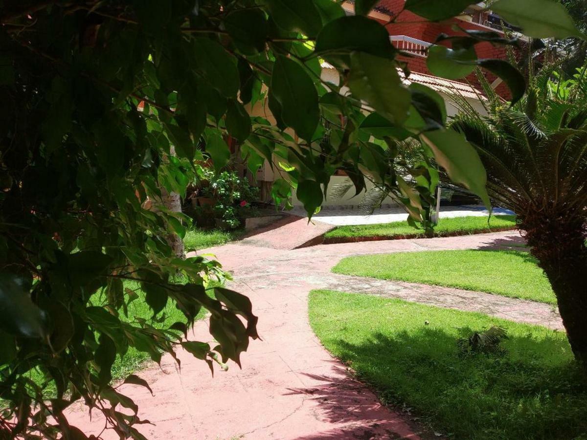 Hotel Thushara Ковалам Екстериор снимка